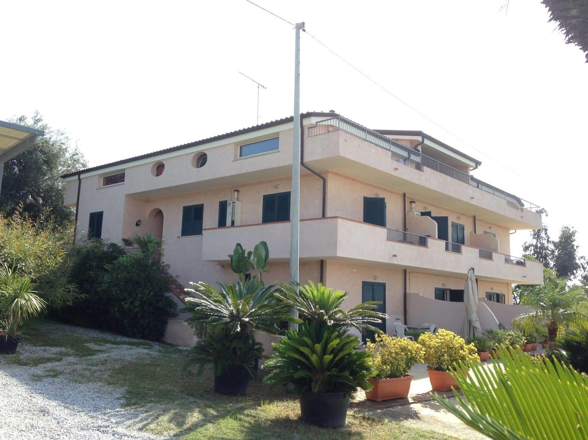 Residence Floritalia - Ricarica Auto Elettriche Santa Domenica  Ngoại thất bức ảnh